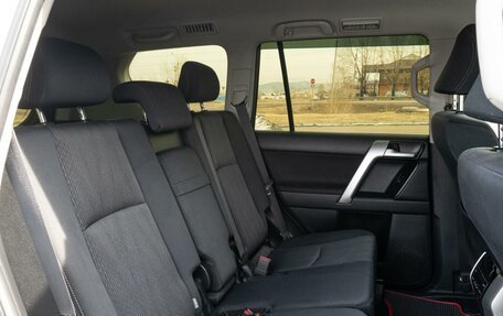 Toyota Land Cruiser Prado 150 рестайлинг 2, 2019 год, 6 150 000 рублей, 12 фотография