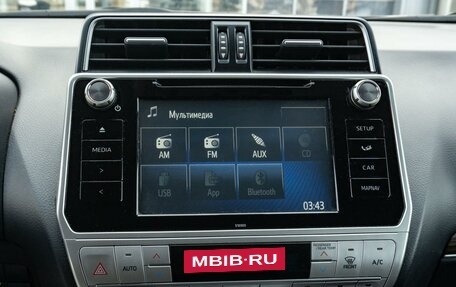 Toyota Land Cruiser Prado 150 рестайлинг 2, 2019 год, 6 150 000 рублей, 19 фотография