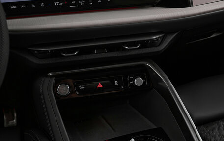 Audi Q5, 2026 год, 7 050 000 рублей, 15 фотография