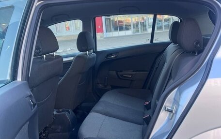 Opel Astra J, 2011 год, 650 000 рублей, 5 фотография