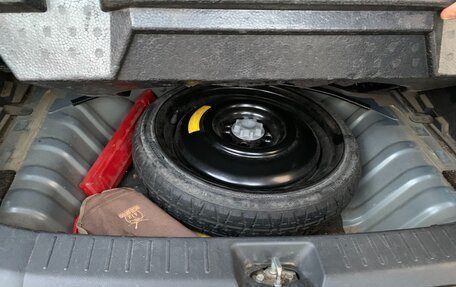 Toyota bB II рестайлинг, 2006 год, 710 000 рублей, 26 фотография