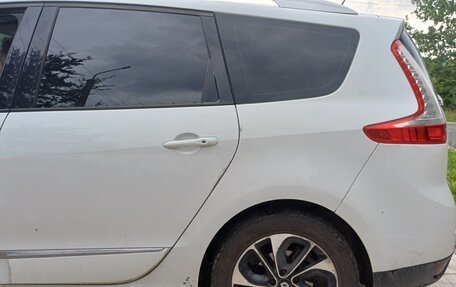 Renault Scenic III, 2015 год, 1 000 000 рублей, 3 фотография