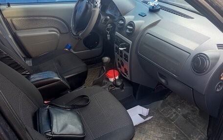 Renault Logan I, 2006 год, 170 000 рублей, 6 фотография