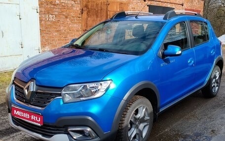 Renault Sandero II рестайлинг, 2021 год, 1 700 000 рублей, 2 фотография