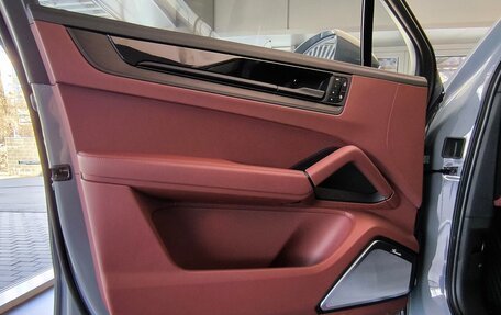 Porsche Cayenne III, 2025 год, 29 965 000 рублей, 11 фотография