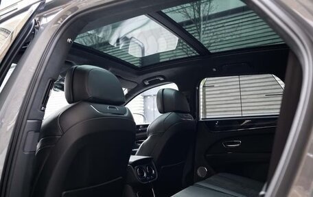 Bentley Bentayga I, 2025 год, 37 800 000 рублей, 14 фотография