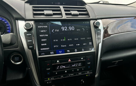 Toyota Camry, 2017 год, 2 150 000 рублей, 18 фотография