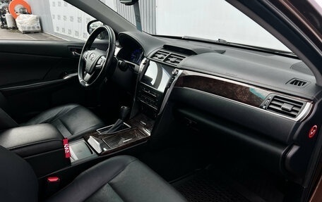 Toyota Camry, 2017 год, 2 150 000 рублей, 12 фотография