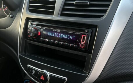 Hyundai Solaris II рестайлинг, 2012 год, 750 000 рублей, 20 фотография