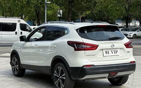 Nissan Qashqai, 2022 год, 1 670 000 рублей, 4 фотография