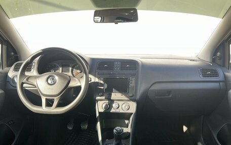 Volkswagen Polo VI (EU Market), 2017 год, 1 200 000 рублей, 15 фотография