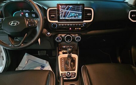 Hyundai Venue I, 2023 год, 1 490 000 рублей, 8 фотография