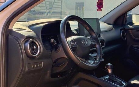 Hyundai Kona I, 2023 год, 1 680 000 рублей, 9 фотография
