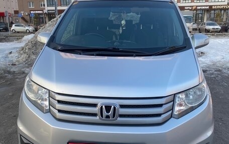 Honda Freed I, 2014 год, 1 319 000 рублей, 1 фотография
