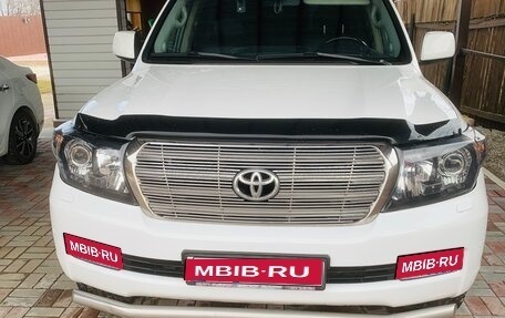 Toyota Land Cruiser 200, 2011 год, 3 600 000 рублей, 1 фотография