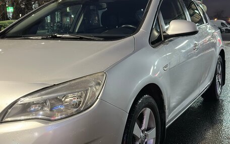 Opel Astra J, 2011 год, 700 000 рублей, 7 фотография