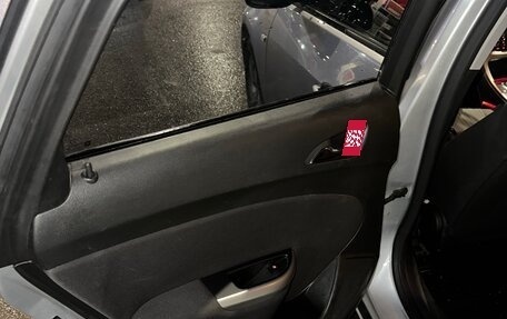 Opel Astra J, 2011 год, 700 000 рублей, 13 фотография