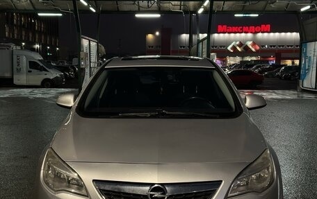 Opel Astra J, 2011 год, 700 000 рублей, 4 фотография