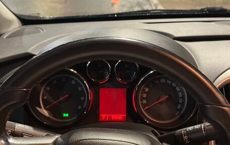 Opel Astra J, 2011 год, 700 000 рублей, 20 фотография