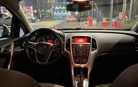 Opel Astra J, 2011 год, 700 000 рублей, 19 фотография