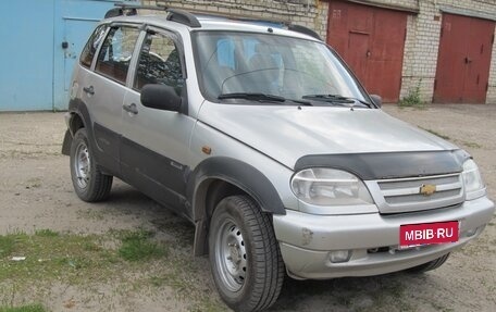 Chevrolet Niva I рестайлинг, 2005 год, 310 000 рублей, 2 фотография
