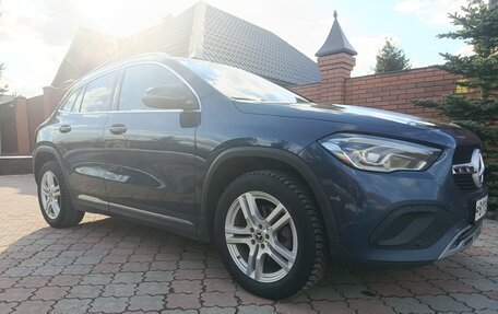 Mercedes-Benz GLA, 2020 год, 2 750 000 рублей, 7 фотография