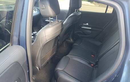 Mercedes-Benz GLA, 2020 год, 2 750 000 рублей, 17 фотография