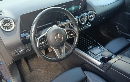 Mercedes-Benz GLA, 2020 год, 2 750 000 рублей, 14 фотография