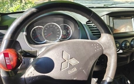 Mitsubishi L200 IV рестайлинг, 2013 год, 2 120 000 рублей, 8 фотография