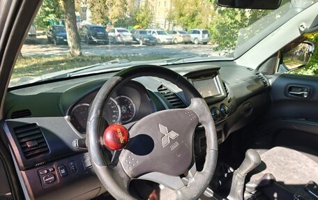 Mitsubishi L200 IV рестайлинг, 2013 год, 2 120 000 рублей, 10 фотография