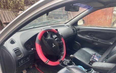 Mitsubishi Carisma I, 2001 год, 210 000 рублей, 6 фотография