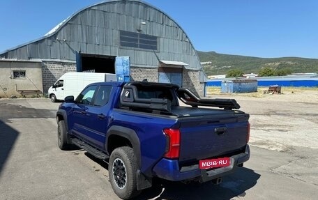 Toyota Tacoma, 2023 год, 7 000 000 рублей, 13 фотография