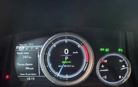 Lexus RX IV рестайлинг, 2018 год, 4 150 000 рублей, 13 фотография