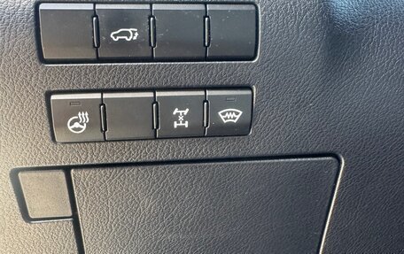 Lexus RX IV рестайлинг, 2018 год, 4 150 000 рублей, 20 фотография