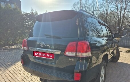 Toyota Land Cruiser 200, 2011 год, 2 350 000 рублей, 4 фотография
