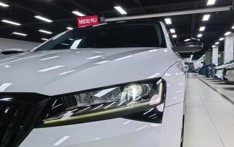 Skoda Superb III рестайлинг, 2021 год, 1 900 000 рублей, 6 фотография