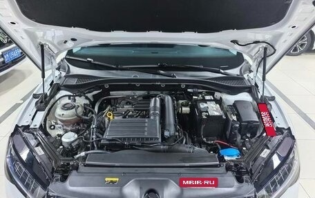 Skoda Superb III рестайлинг, 2021 год, 1 900 000 рублей, 10 фотография