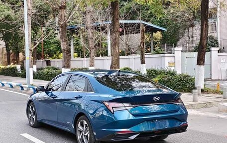 Hyundai Elantra, 2022 год, 1 200 000 рублей, 4 фотография