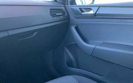 Volkswagen Polo VI (EU Market), 2021 год, 1 175 000 рублей, 22 фотография