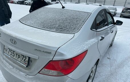 Hyundai Solaris II рестайлинг, 2011 год, 590 000 рублей, 2 фотография
