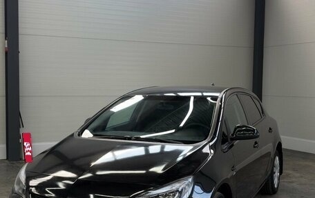 Opel Astra J, 2013 год, 670 000 рублей, 1 фотография