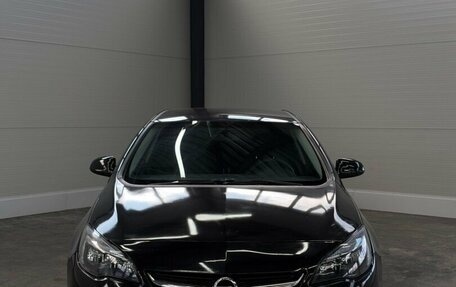 Opel Astra J, 2013 год, 670 000 рублей, 2 фотография
