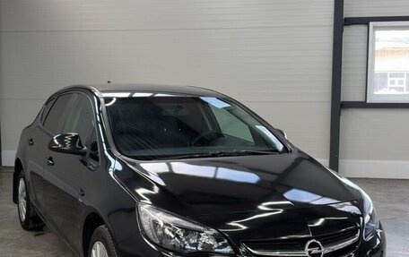 Opel Astra J, 2013 год, 670 000 рублей, 3 фотография
