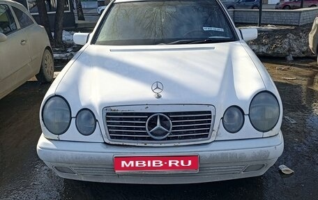 Mercedes-Benz E-Класс, 1998 год, 120 000 рублей, 1 фотография