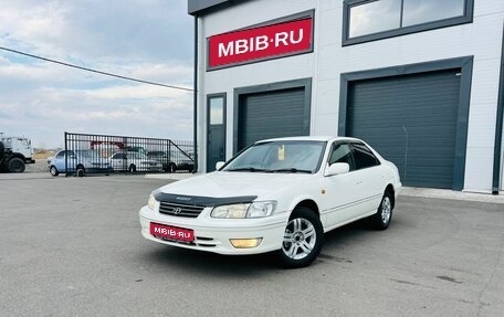 Toyota Camry, 2000 год, 599 999 рублей, 1 фотография