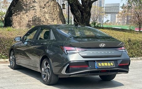Hyundai Elantra, 2023 год, 1 400 000 рублей, 4 фотография