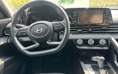 Hyundai Elantra, 2023 год, 1 400 000 рублей, 9 фотография