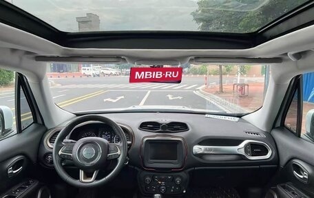 Jeep Renegade I рестайлинг, 2018 год, 1 280 000 рублей, 8 фотография