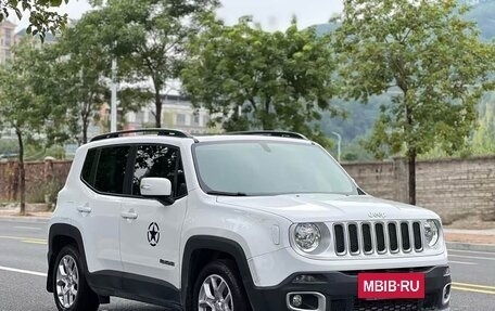 Jeep Renegade I рестайлинг, 2018 год, 1 280 000 рублей, 2 фотография