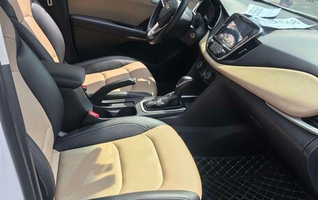 Chevrolet Monza, 2023 год, 1 230 000 рублей, 3 фотография